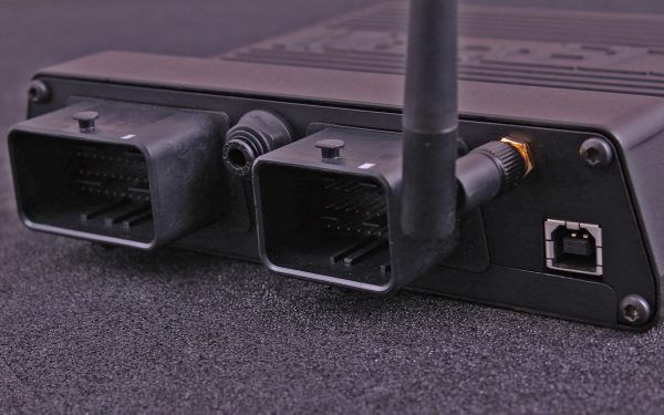 MaxxECU Race